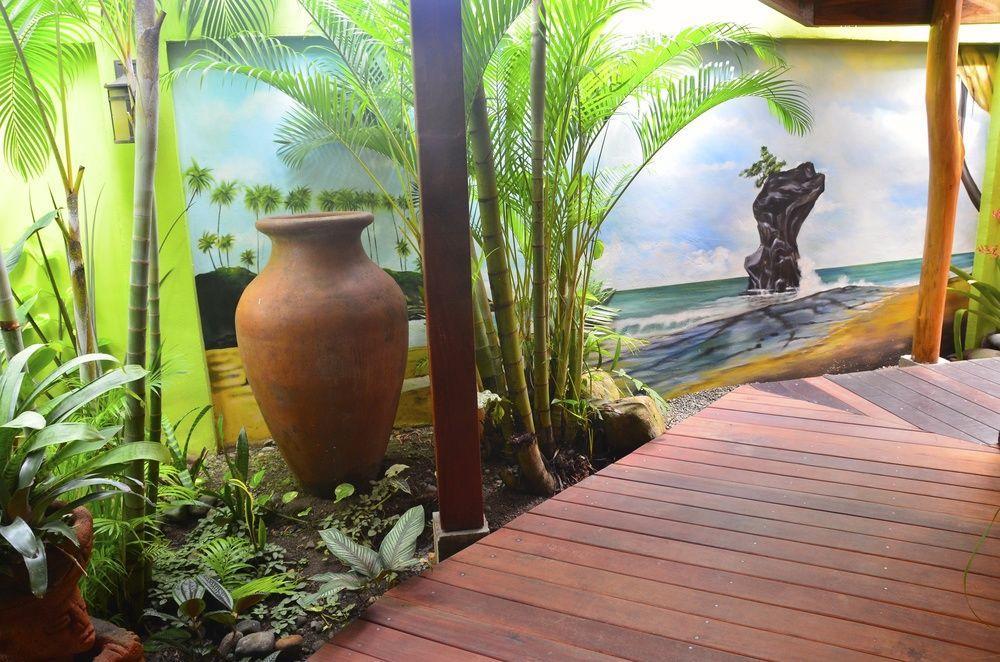 Physis Caribbean Bed & Breakfast Puerto Viejo de Talamanca Esterno foto