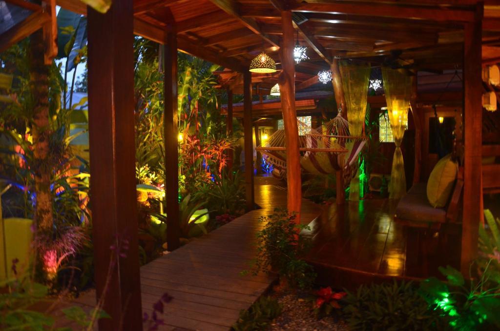 Physis Caribbean Bed & Breakfast Puerto Viejo de Talamanca Esterno foto