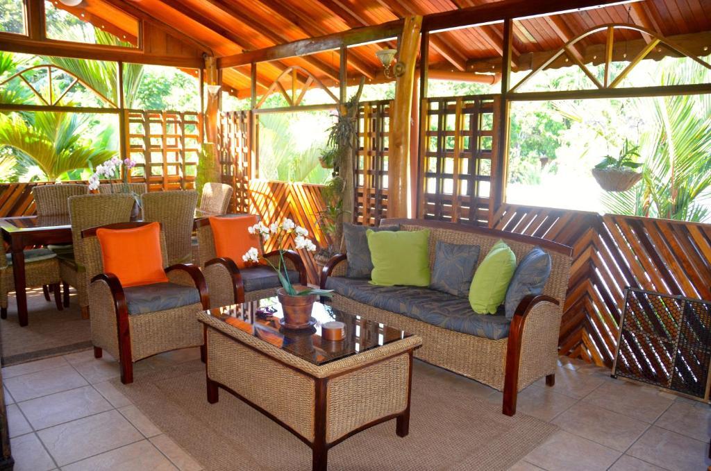 Physis Caribbean Bed & Breakfast Puerto Viejo de Talamanca Esterno foto