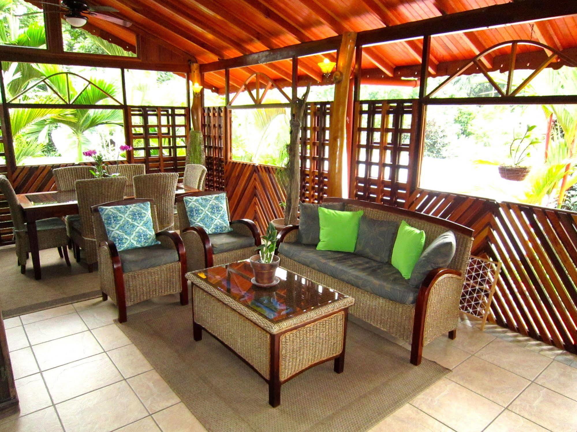 Physis Caribbean Bed & Breakfast Puerto Viejo de Talamanca Esterno foto