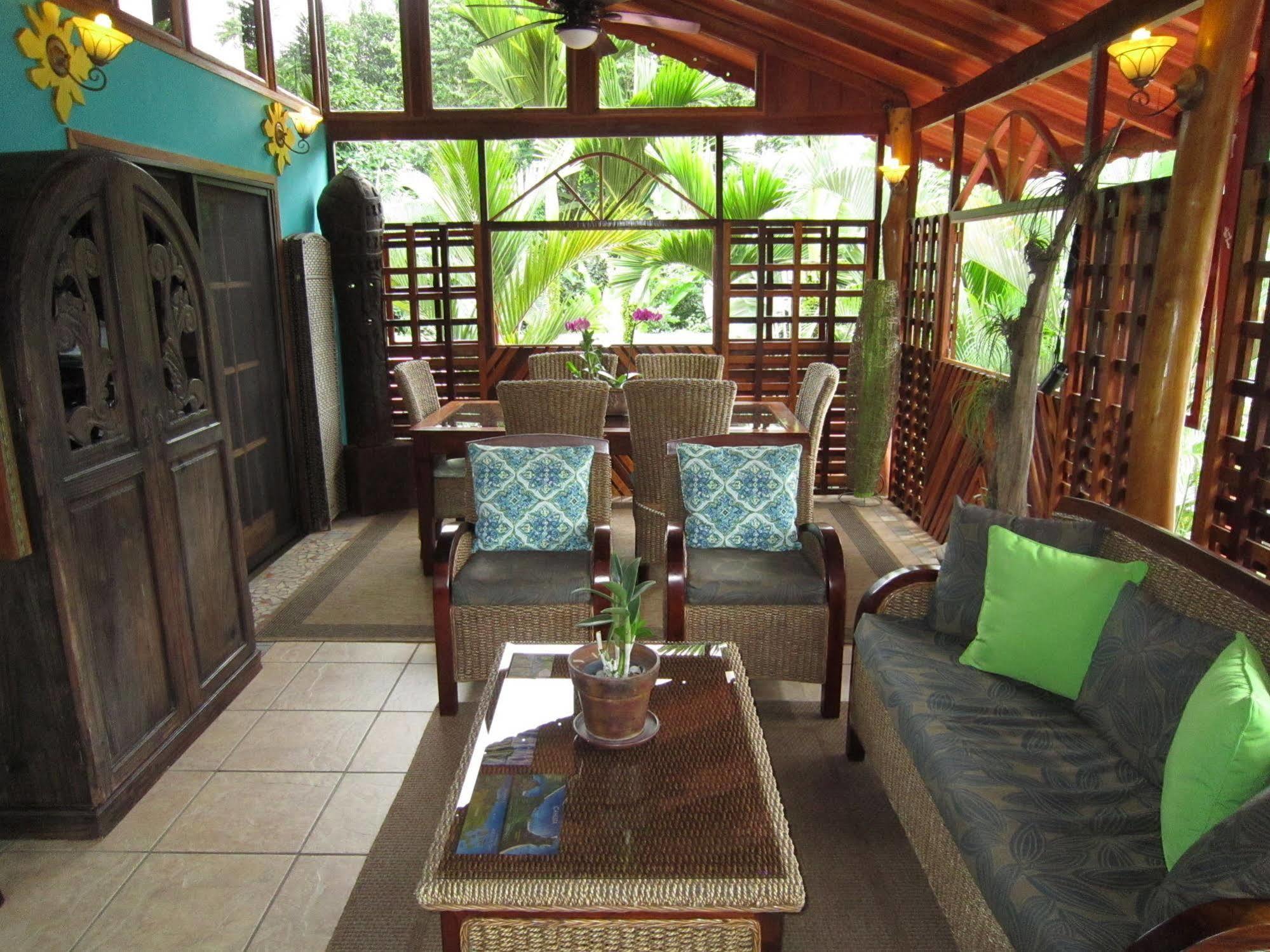 Physis Caribbean Bed & Breakfast Puerto Viejo de Talamanca Esterno foto