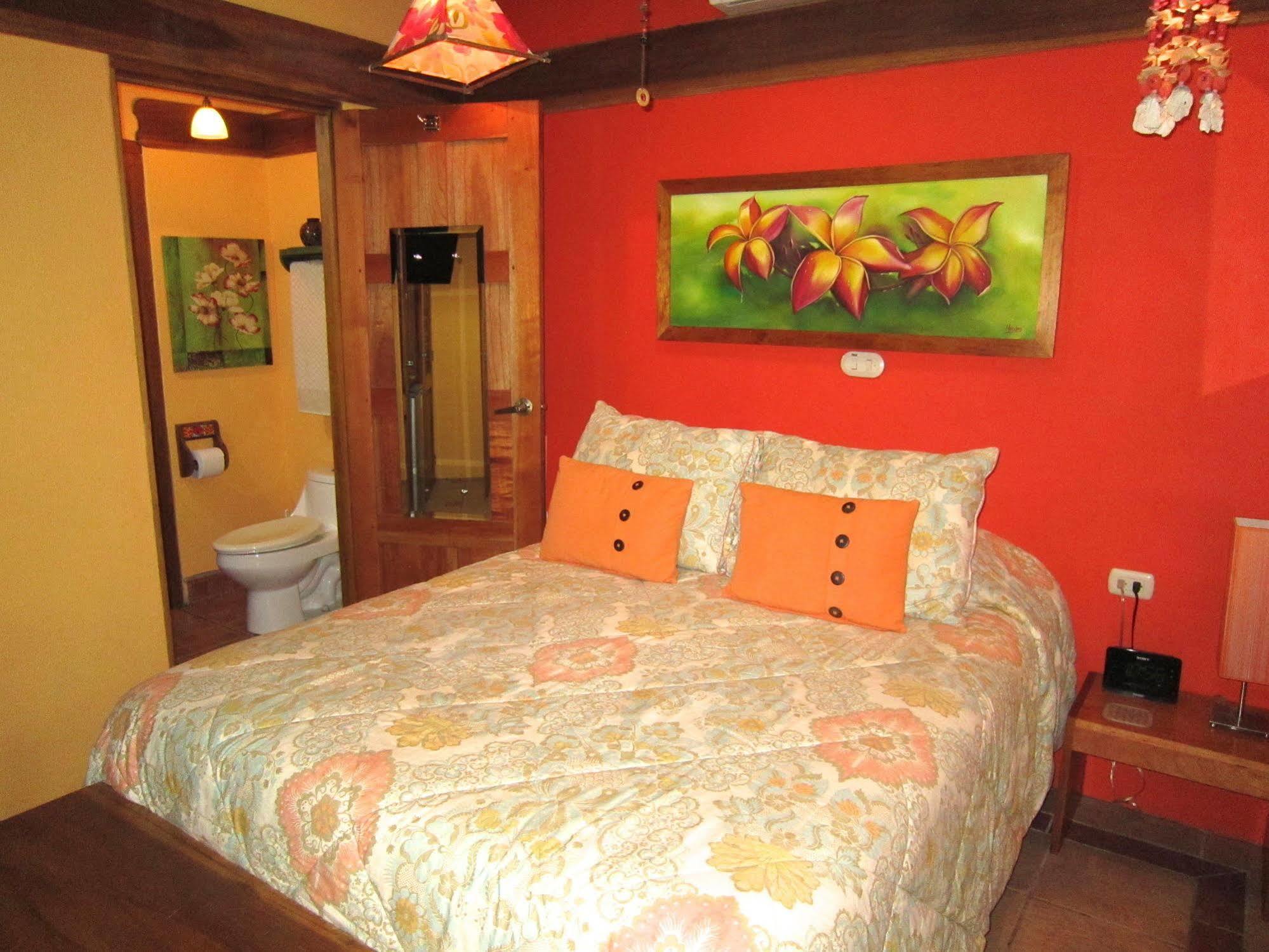 Physis Caribbean Bed & Breakfast Puerto Viejo de Talamanca Esterno foto