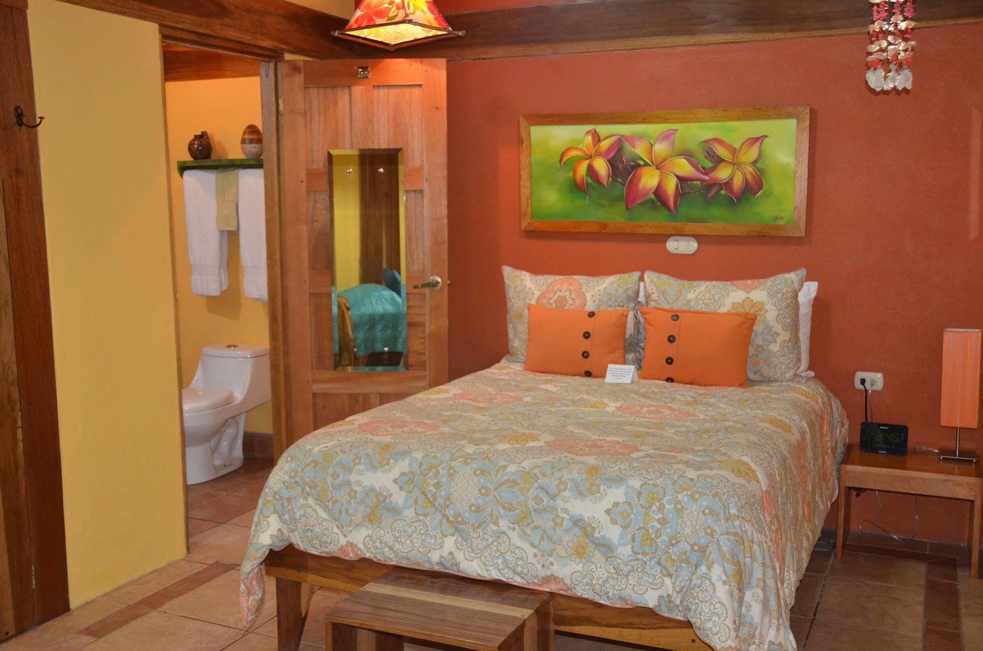Physis Caribbean Bed & Breakfast Puerto Viejo de Talamanca Esterno foto