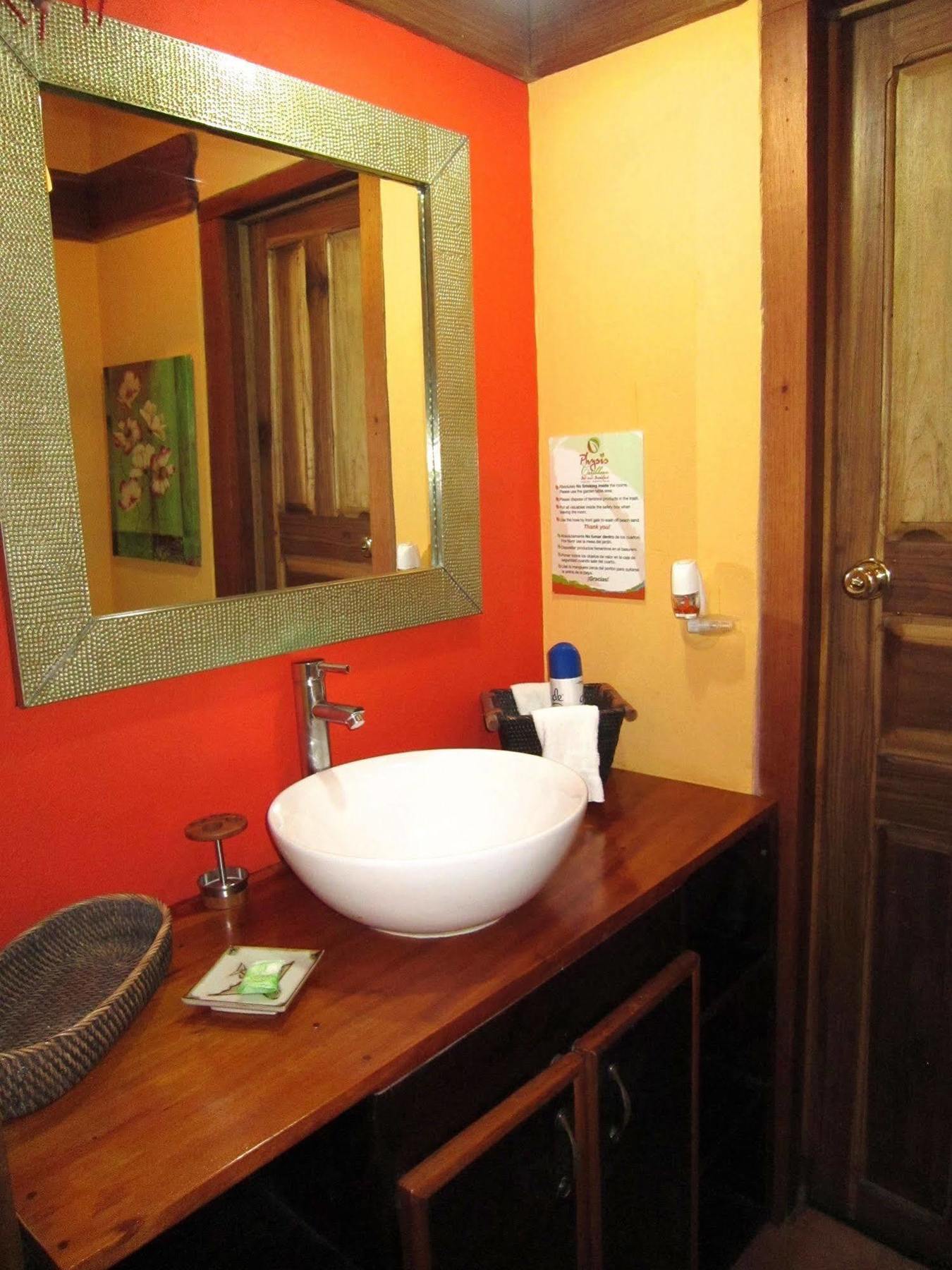 Physis Caribbean Bed & Breakfast Puerto Viejo de Talamanca Esterno foto