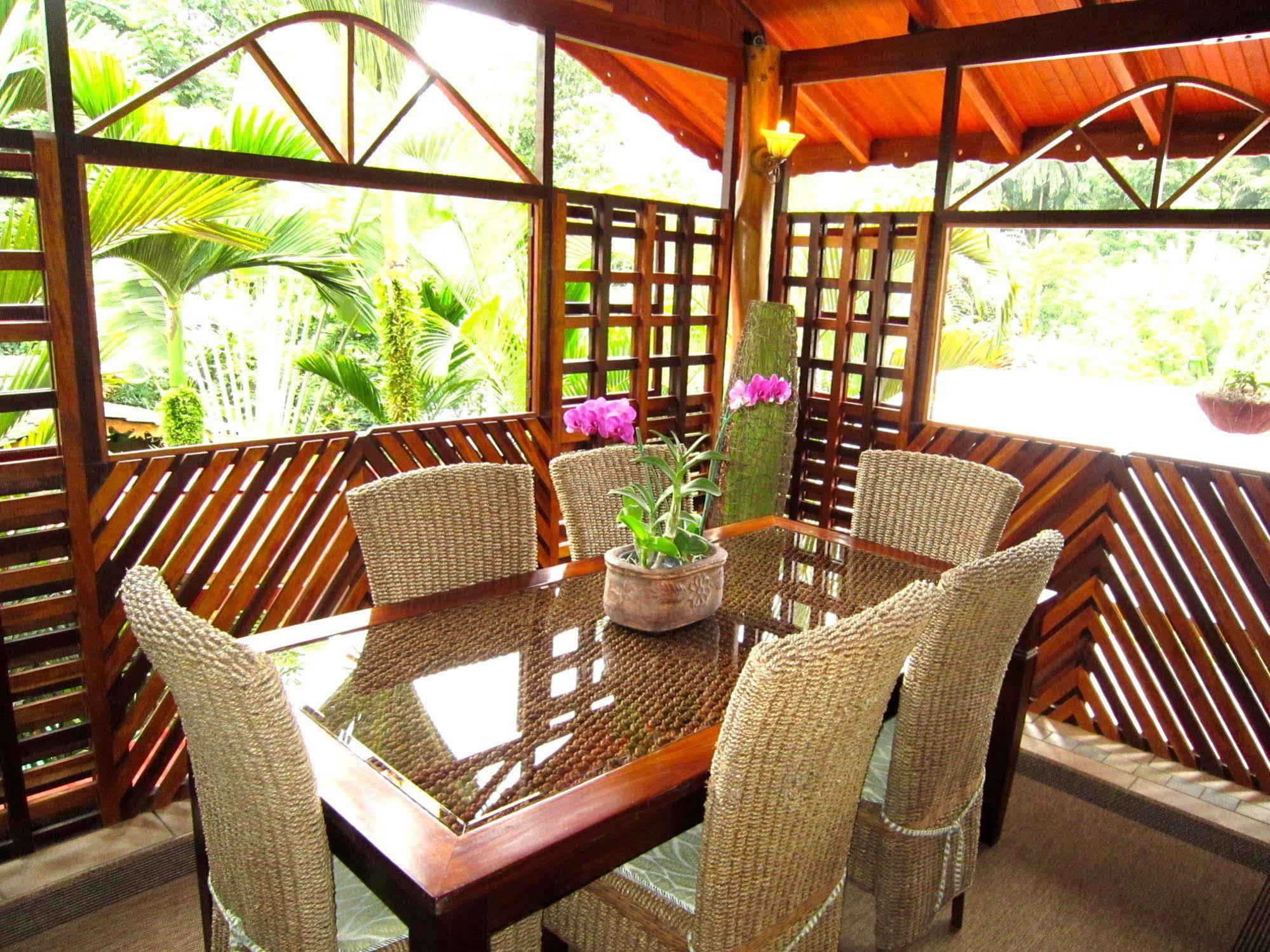 Physis Caribbean Bed & Breakfast Puerto Viejo de Talamanca Esterno foto