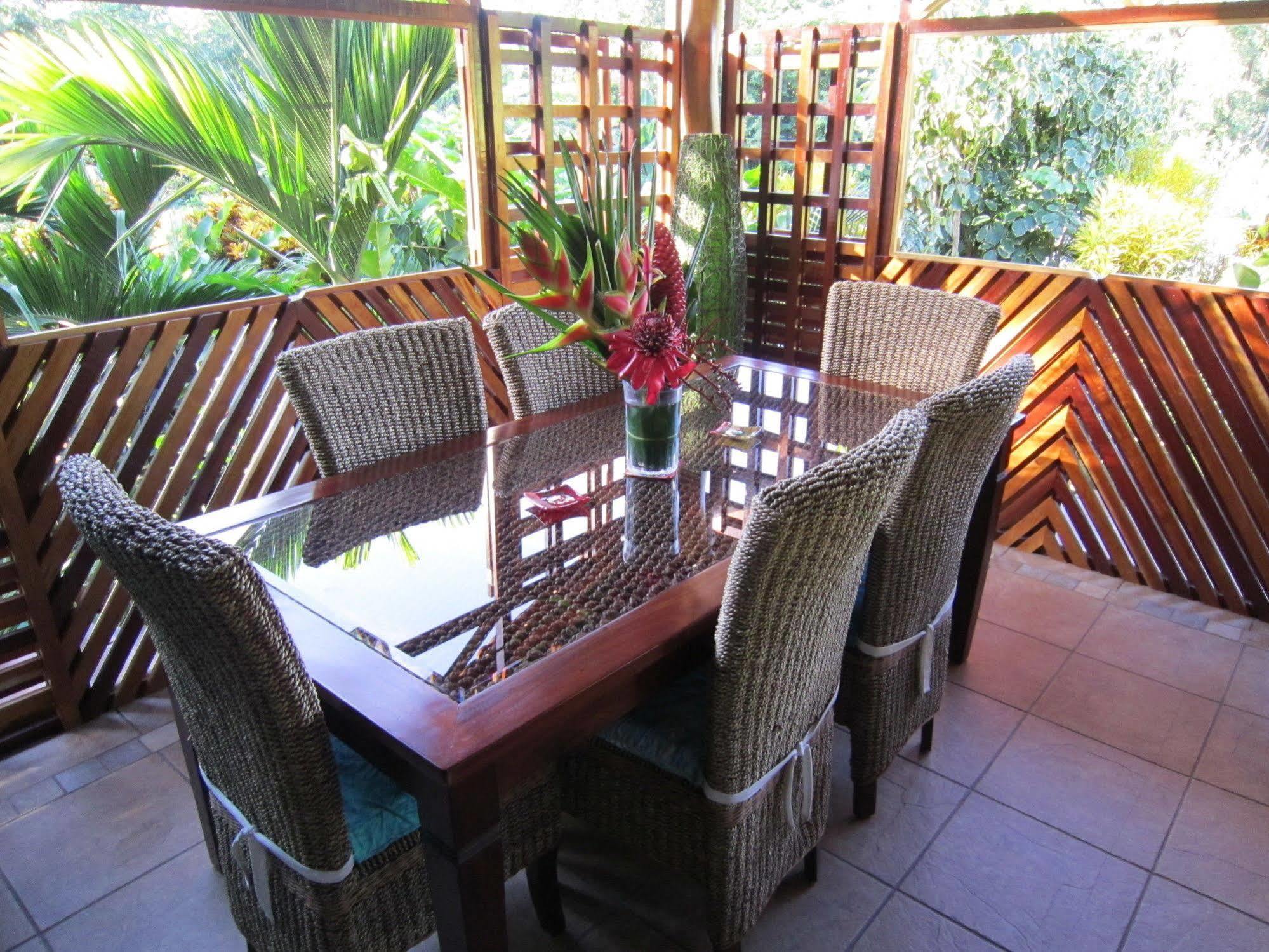 Physis Caribbean Bed & Breakfast Puerto Viejo de Talamanca Esterno foto