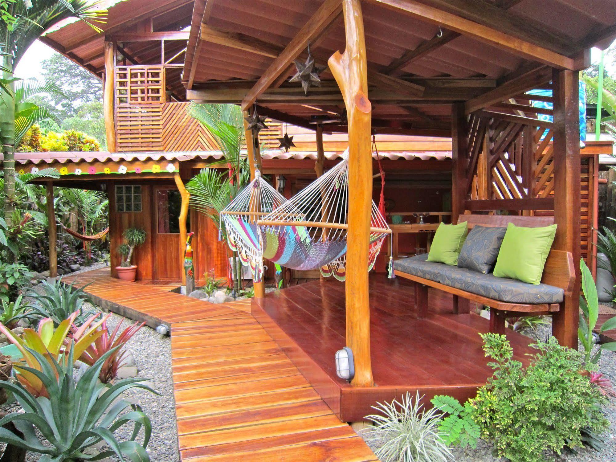 Physis Caribbean Bed & Breakfast Puerto Viejo de Talamanca Esterno foto