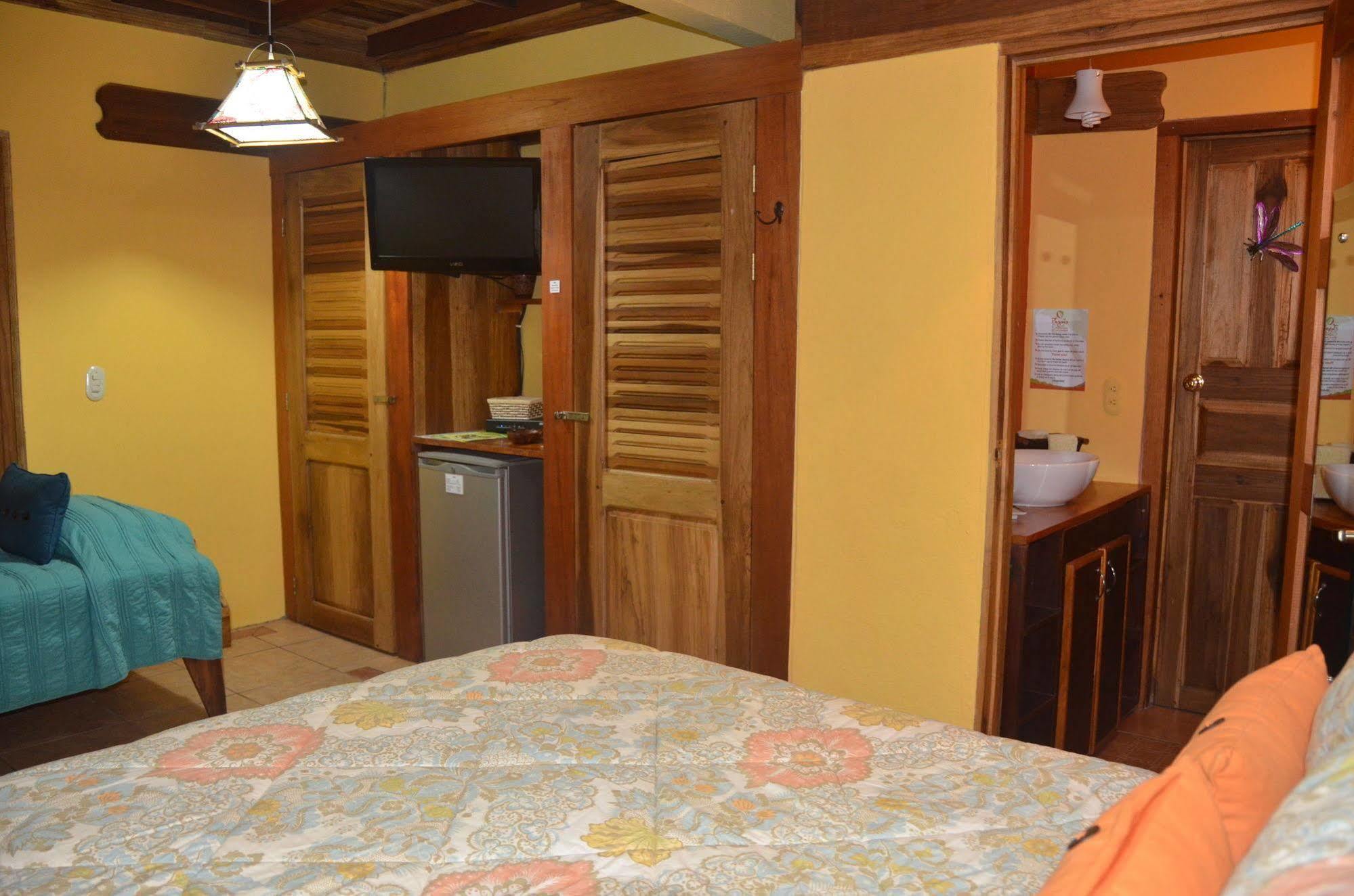 Physis Caribbean Bed & Breakfast Puerto Viejo de Talamanca Esterno foto