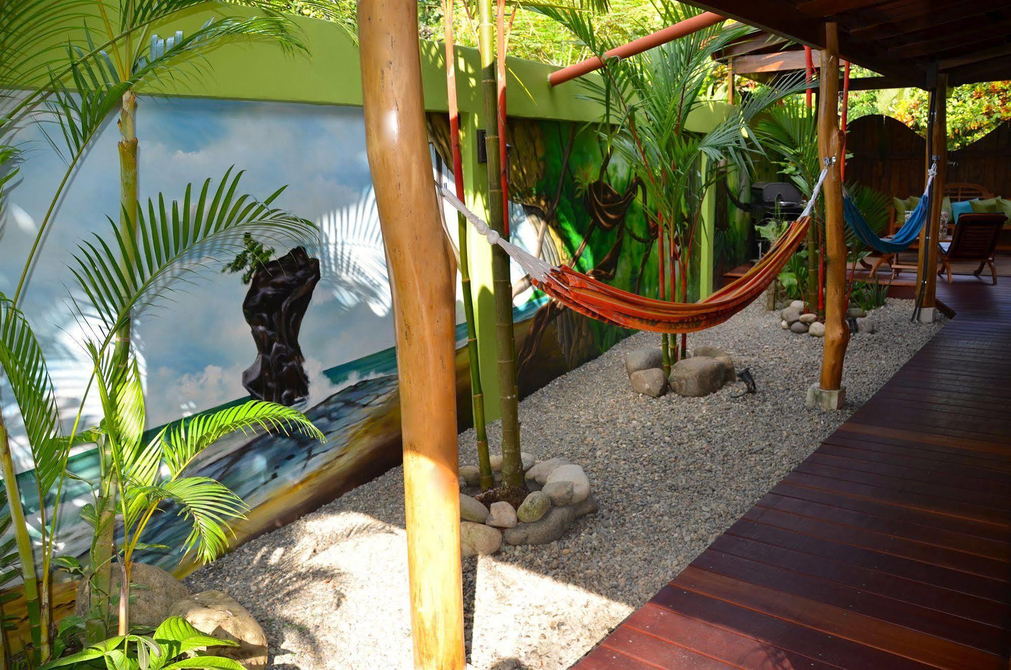 Physis Caribbean Bed & Breakfast Puerto Viejo de Talamanca Esterno foto