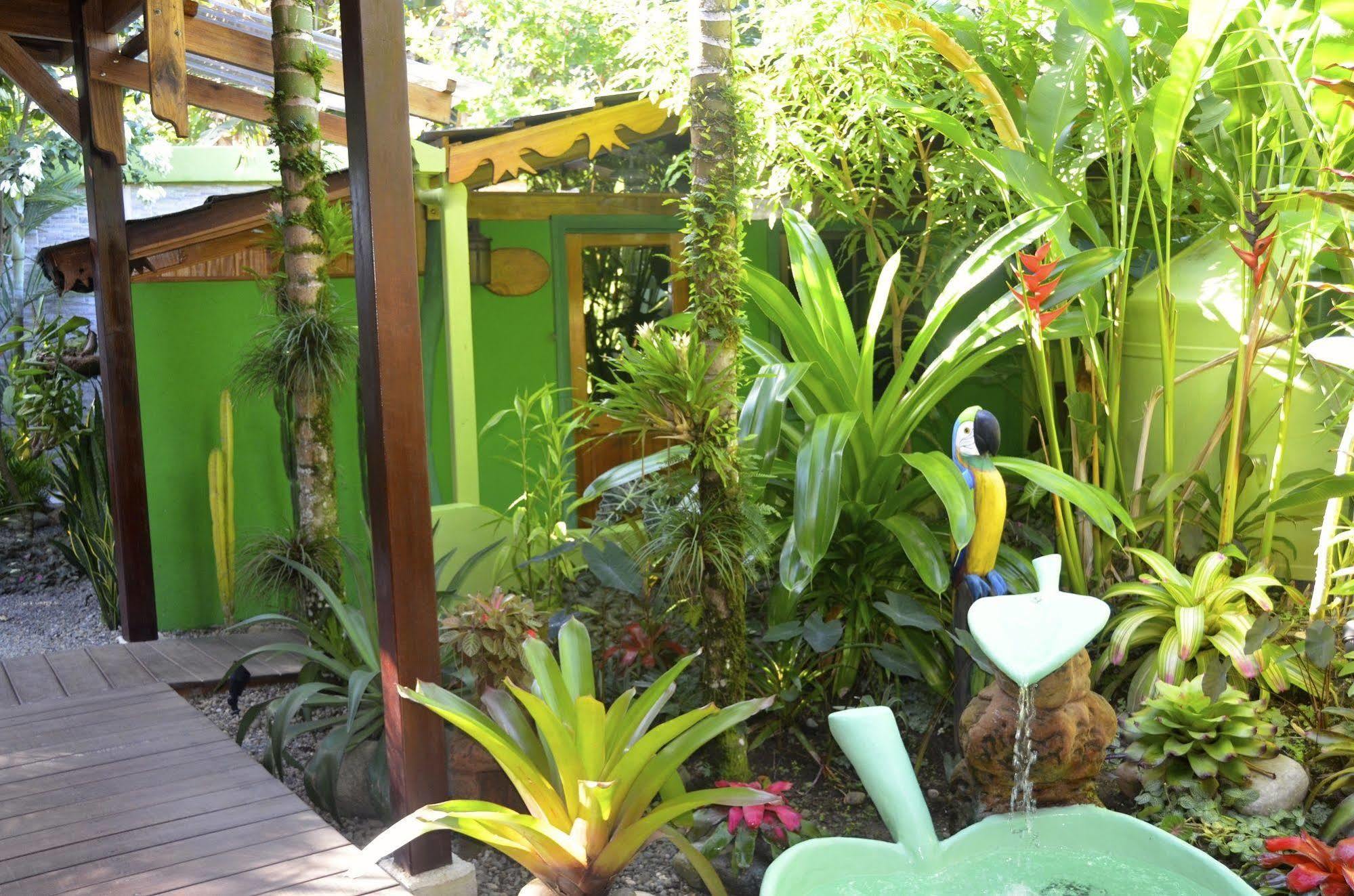 Physis Caribbean Bed & Breakfast Puerto Viejo de Talamanca Esterno foto